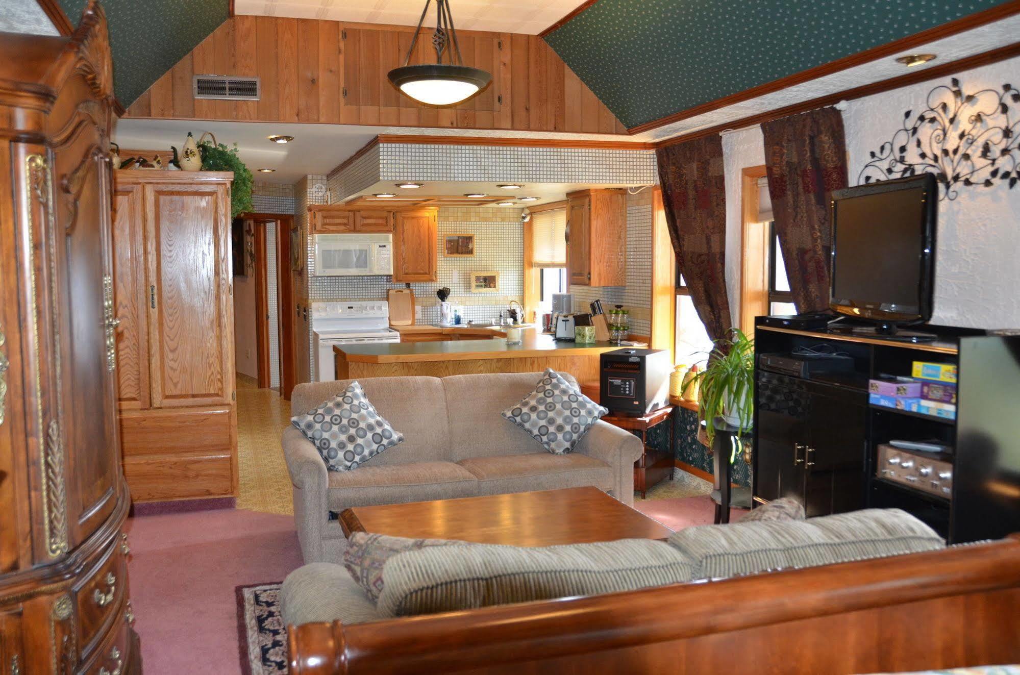 Where Eagles Fly Bed & Breakfast Elk Point ภายนอก รูปภาพ