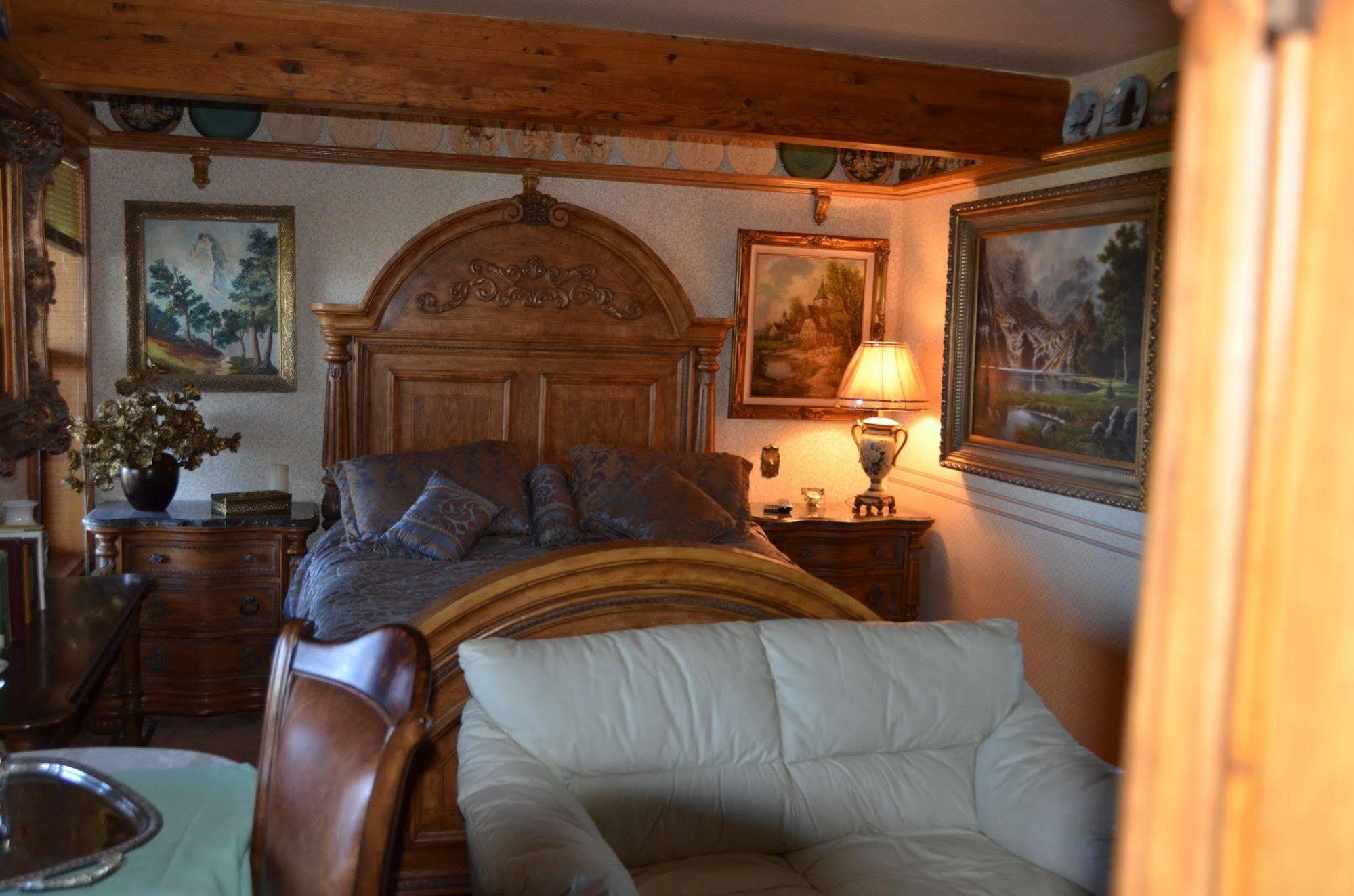 Where Eagles Fly Bed & Breakfast Elk Point ภายนอก รูปภาพ