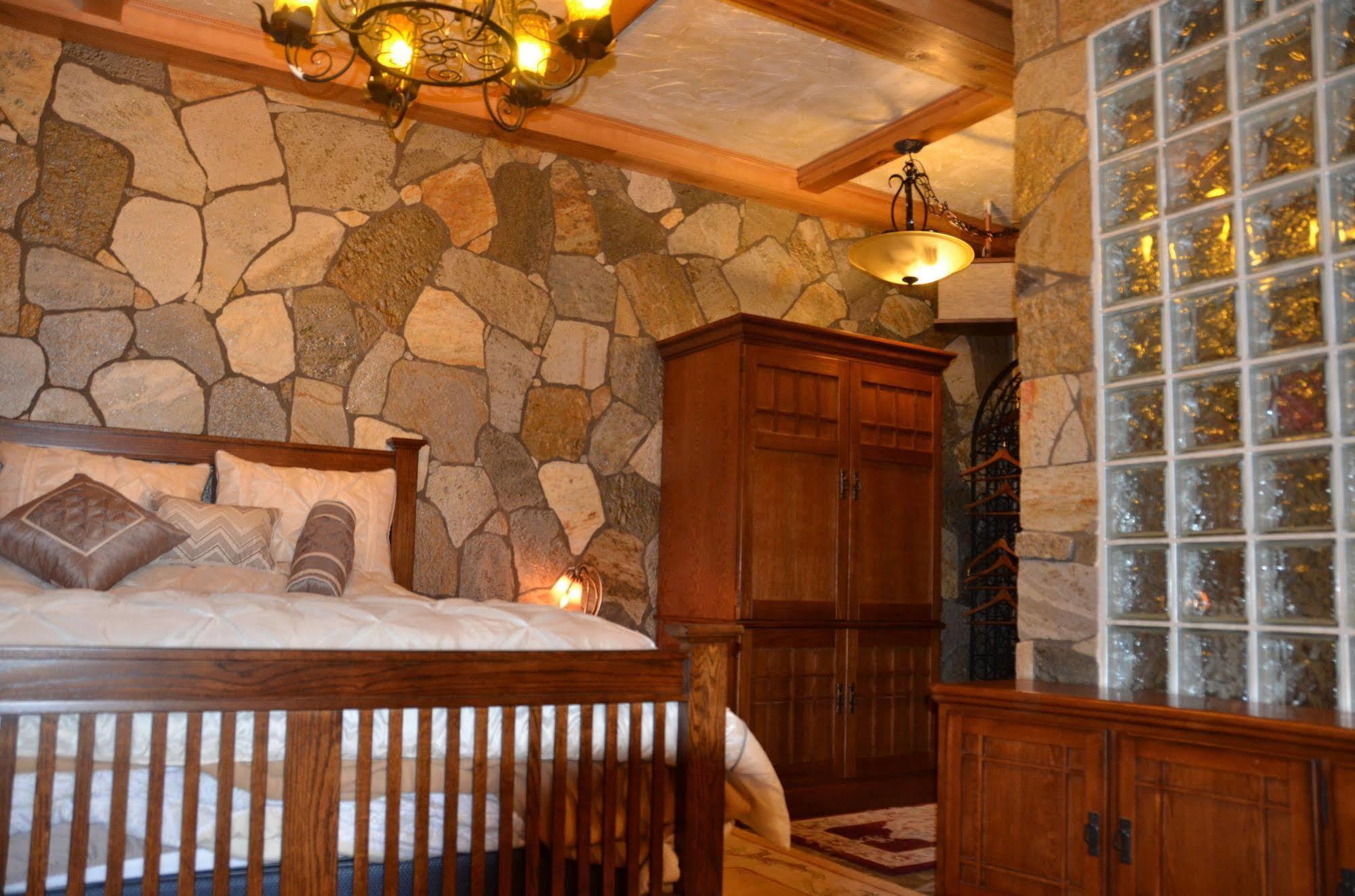 Where Eagles Fly Bed & Breakfast Elk Point ภายนอก รูปภาพ